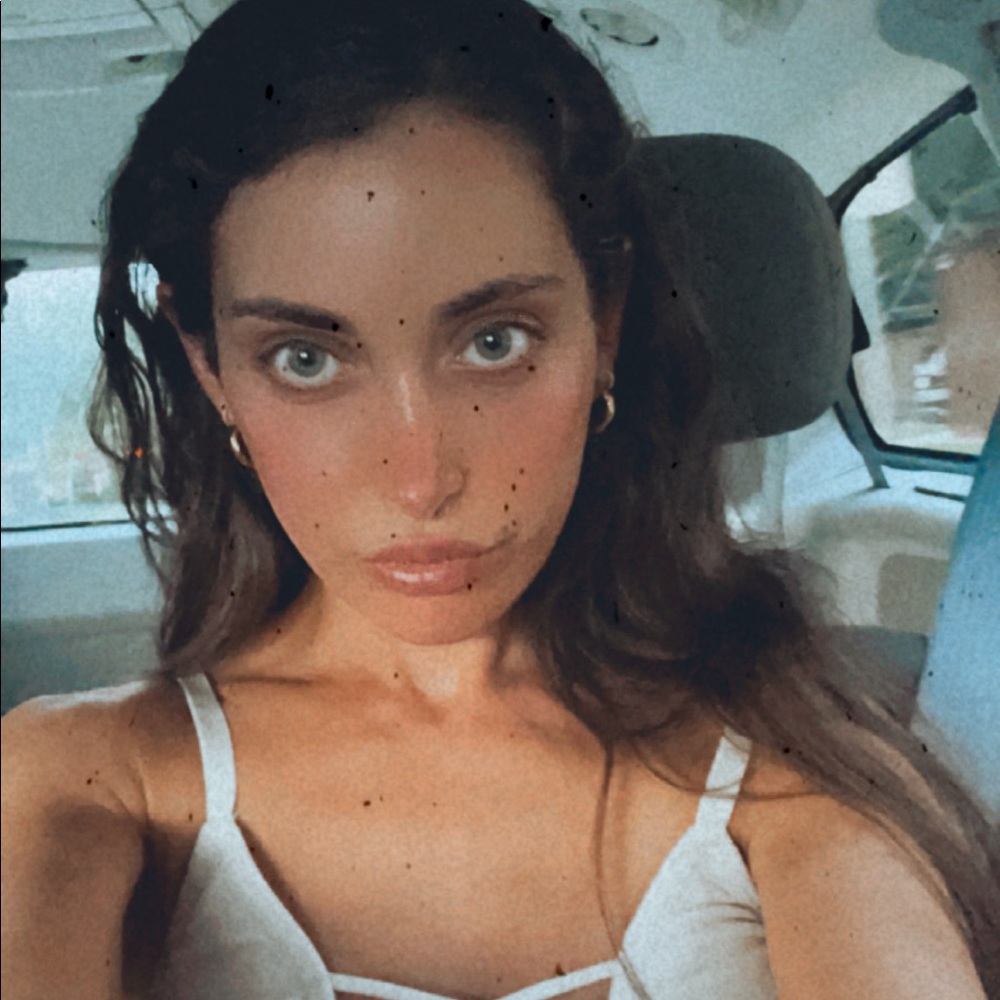 Meet your Posher, Yael